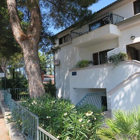 Apartman Number 9 Ровінь Екстер'єр фото